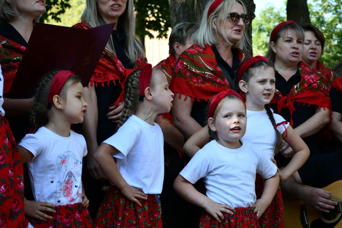 Tłumy na dożynkach w Olsztynku. Zobacz, jak bawili się mieszkańcy Warmii i Mazur [ZDJĘCIA]