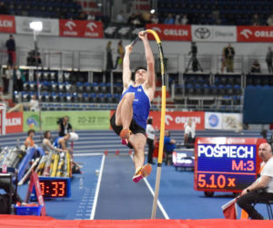 Halowe mistrzostwa Polski w Kujawsko-Pomorskiej Arenie Toruń. Zdjęcia kibiców i zawodników