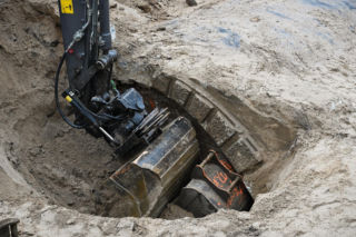 Odkopali zabytkowy most