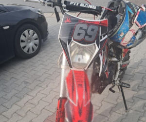 17-latek zatrzymany na crossie. Nie miał prawa jazdy, a motocykl nie powinien wyjechać na drogę