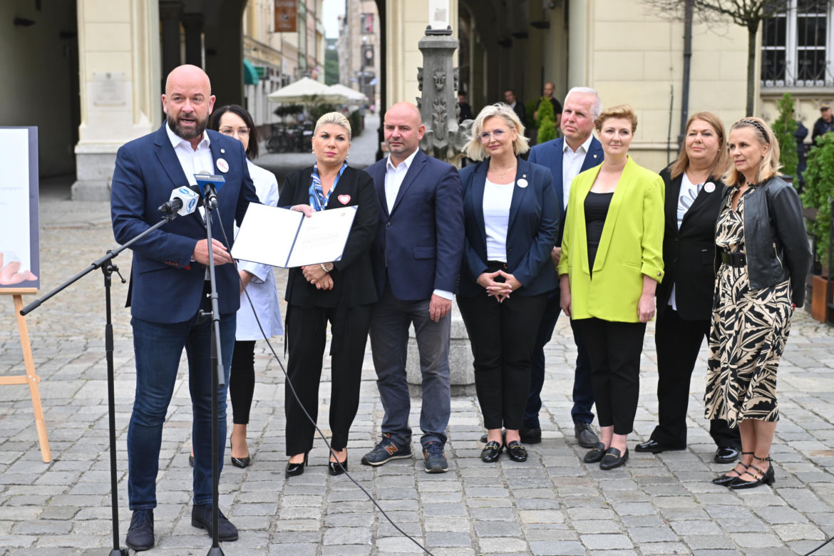 Niektóre pary starają się nawet 8 lat. Dzięki in vitro urodziło się 218 dzieci