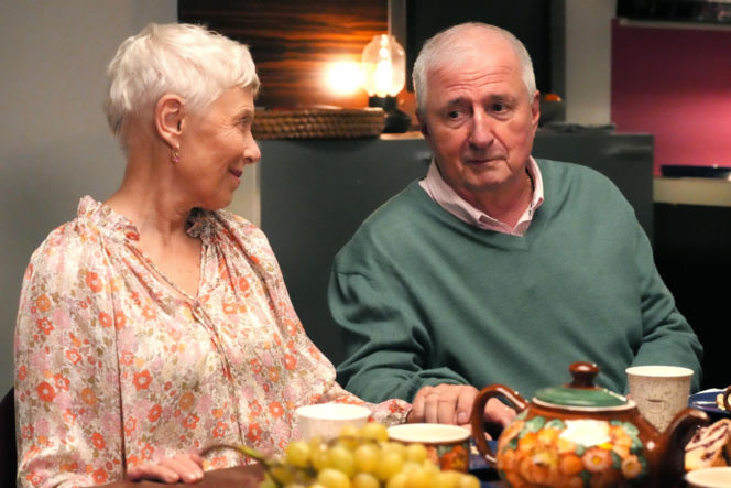 Barwy szczęścia, odc. 3359. Krystyna (Hanna Bieluszko), Krzysztof (Jacek Kałucki)