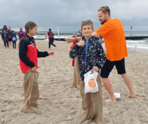 Ekipa Eska Summer City odwiedziła Kołobrzegi i wzięła udział w zawodach w poławianiu i przesiewaniu bursztynu