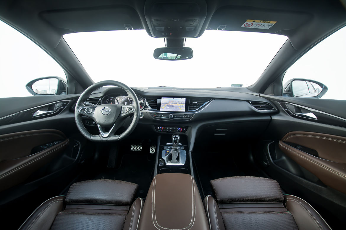 Opel Insignia GSi Sports Tourer 2.0 CDTi 210 KM AT8 AWD