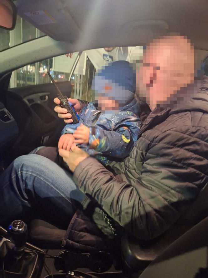 Dziadek z demencją i trzylatek pod jego opieką. Wyszli z domu i przepadli! Pies tropiący w akcji