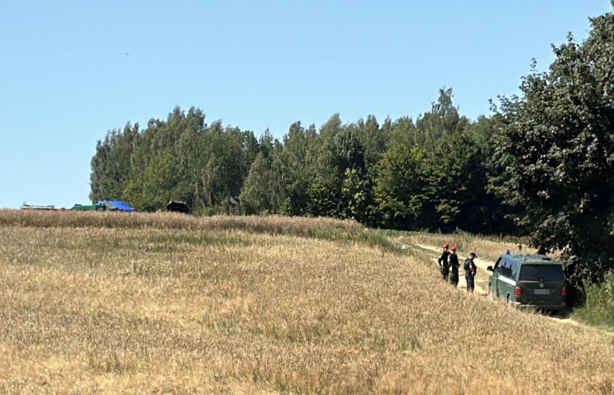 Huk i lej w ziemi. Mieszkańcy przerażeni: "Wiedziałam, że to ruskie"