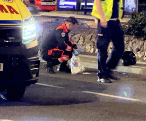 Piesi wpadli pod motocykl w centrum Warszawy