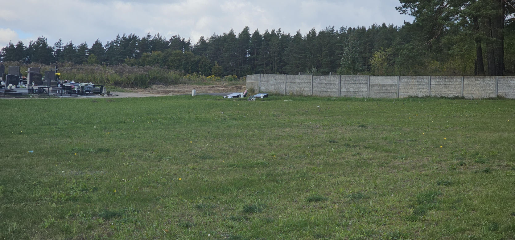 Tak wygląda „amerykański” cmentarz w Dywitach. Ile kosztuje miejsce?