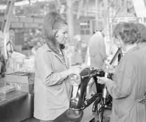 QUIZ PRL. Czy się stoi, czy się leży, trzy tysiące się należy. Tak pracowano w PRL-u