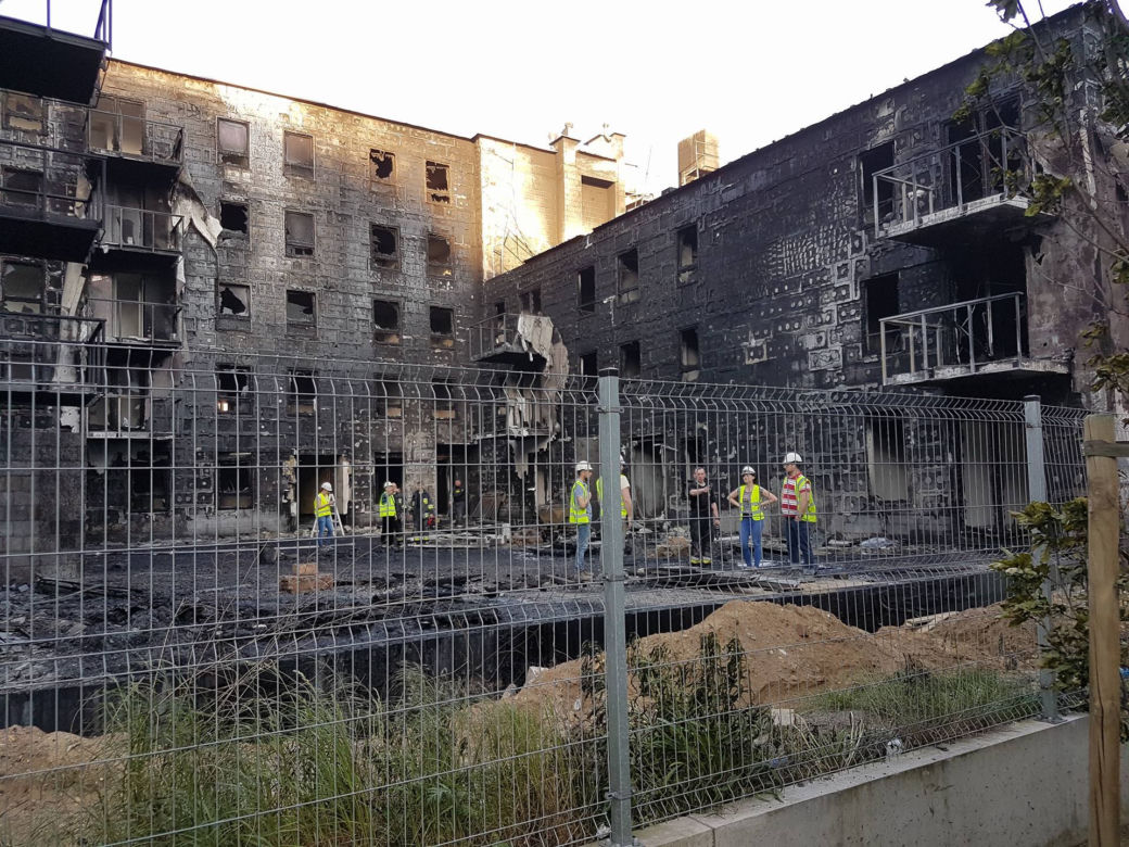 Kłęby dymu we Wrocławiu. Duży pożar na południu miasta