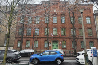 Afera o fryzurę w krakowskim liceum. Jest ruch kuratorium w sprawie dyrektora Marka Graniczki