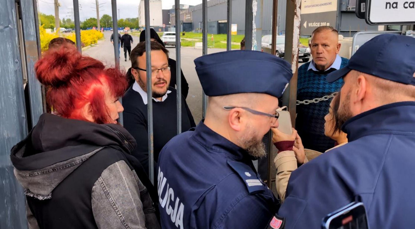 Hala na Modlińskiej zamknięta dla kupców. To koniec bazaru 