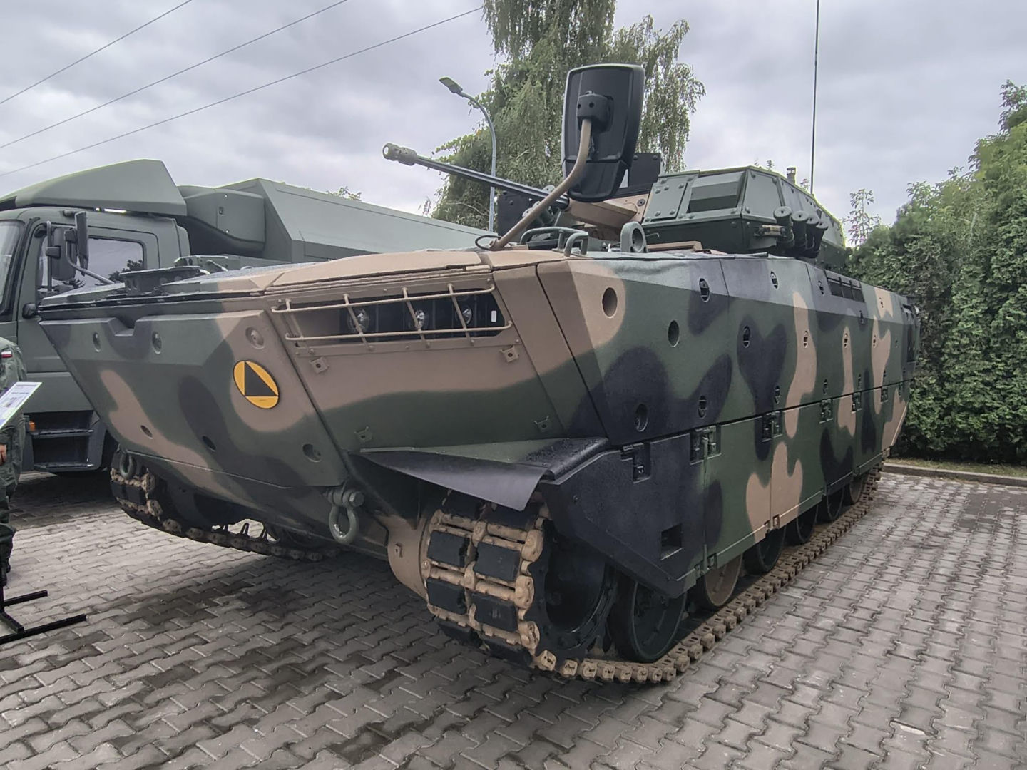 Armaty Bushmaster z polskiej fabryki. Huta Stalowa Wola i Northrop Grumman podpisały strategiczne porozumienie