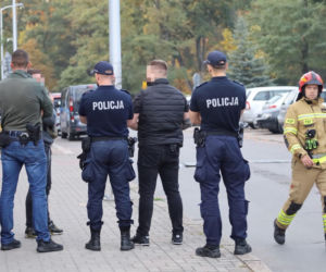 Saperzy pod szkołą w Ostrołęce! Z plecaka Jakuba Z. wydobywał się dym!