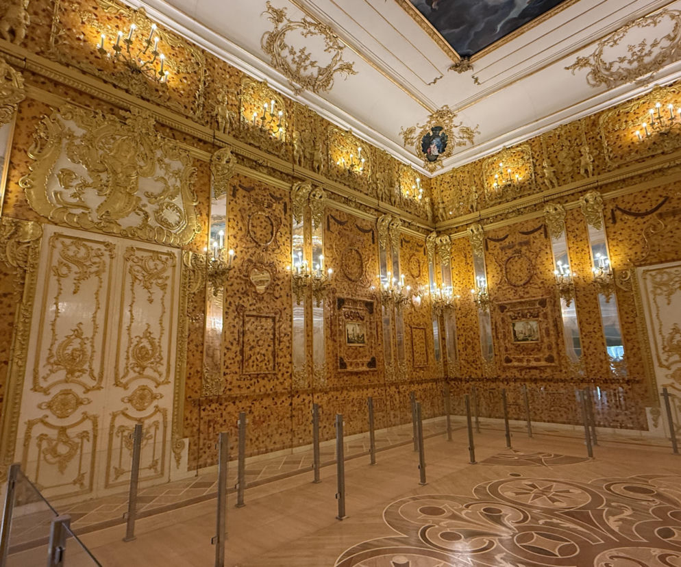 Bursztynowa Komnata w Mamerkach została udoskonalona. Zachwyci was jeszcze bardziej