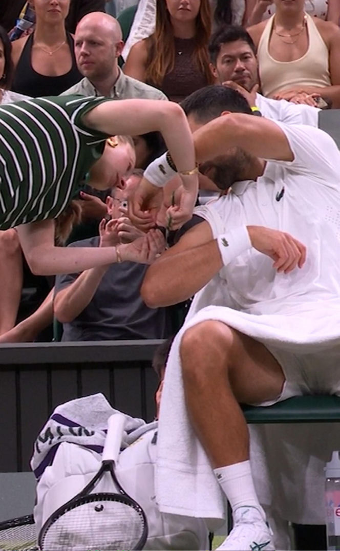 Novak Djokovic przestraszył dziewczynę
