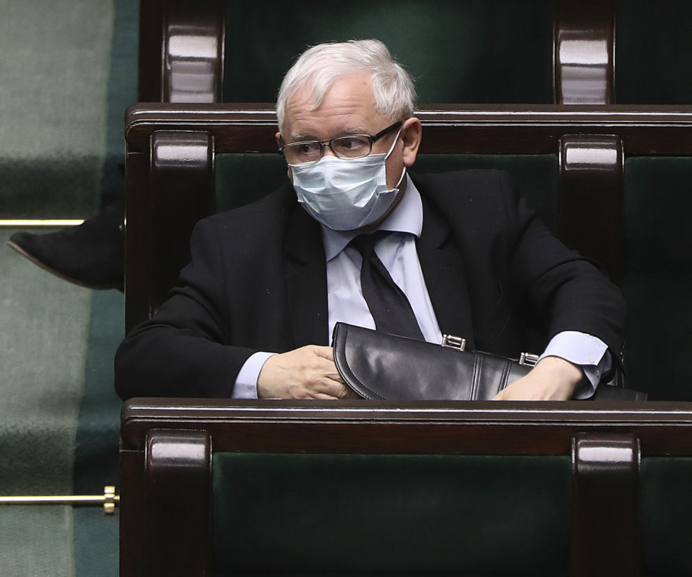  Sejm głosuje a Kaczyński szpera w ...