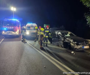 Pijany kierowca rozbił BMW