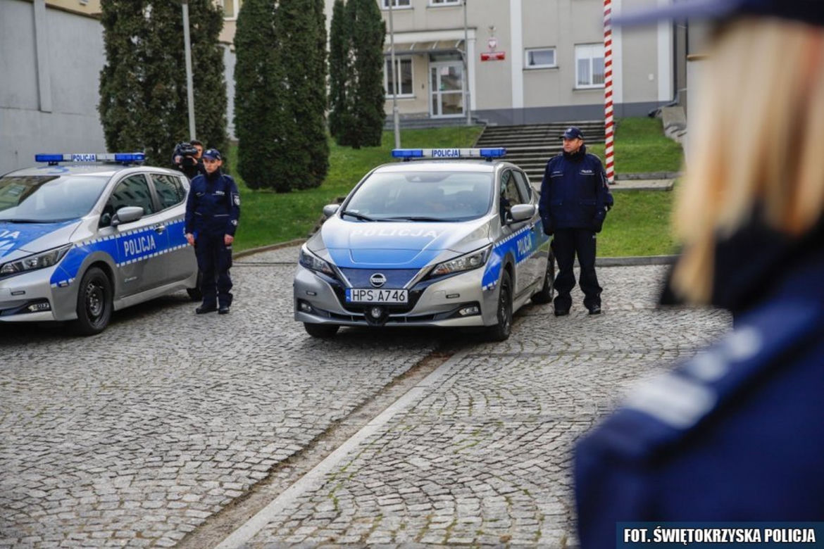 Kielecka policja odebrała 4 elektryczne radiowozy