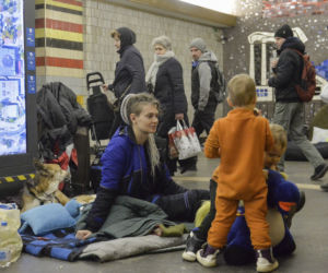 Od początku wojny żyją w metrze. To ich nowy dom i schron przed bombami 