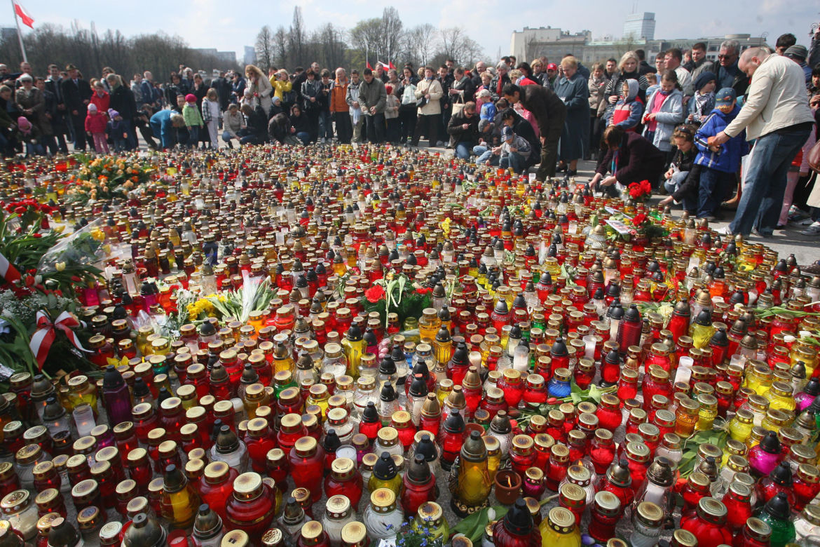 Warszawa dzień po katastrofie smoleńskiej