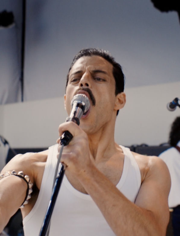 Rami Malek jako Freddie Mercury