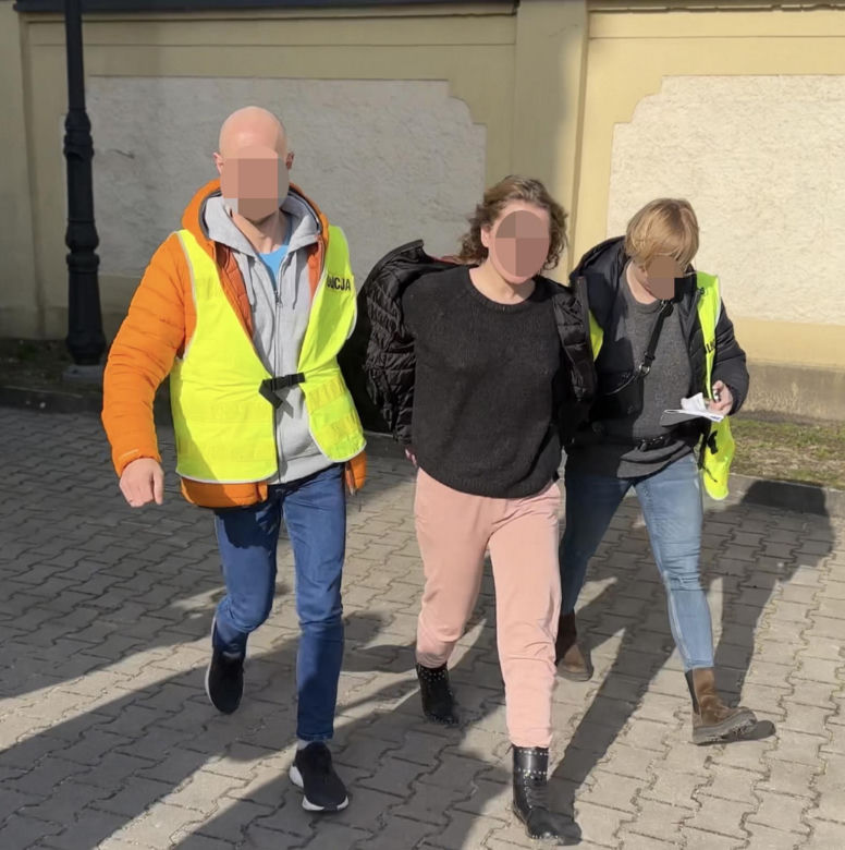 Morderstwo małżeństwa w Ostródzie. Podejrzana o zbrodnię córka leczyła się psychiatrycznie [ZDJĘCIA].