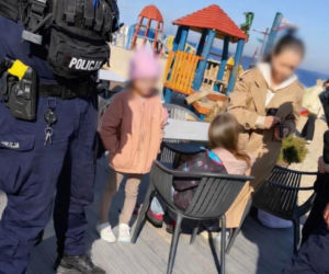 Chwile grozy na Pomorzu. 6-latka błąkała się sama po plaży w Sopocie. Przeszła 1,5 km pieszo!