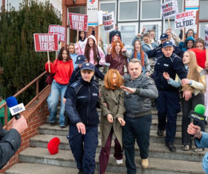 Pierwsza miłość, odcinek 4141. Teresa (Ewa Skibińska), Hubert (Rafał Szałajko)