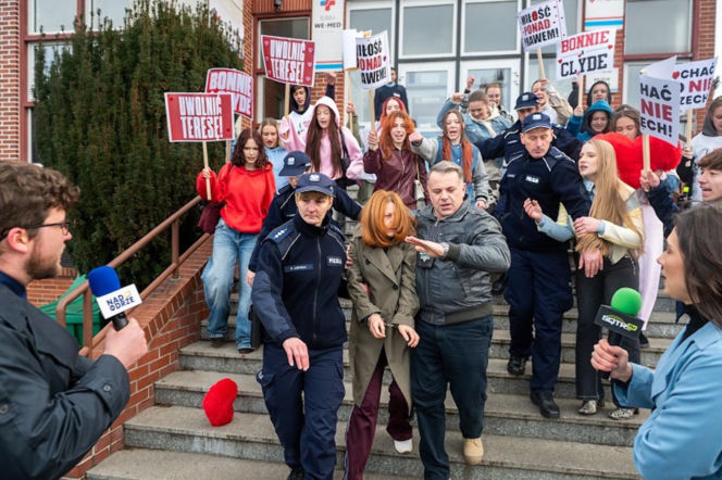 Pierwsza miłość, odcinek 4141. Teresa (Ewa Skibińska), Hubert (Rafał Szałajko)