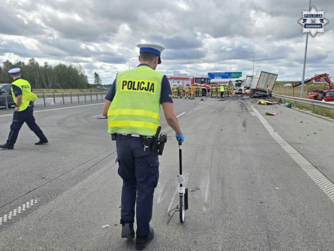 Tragiczny wypadek na autostradzie A1 w Mykanowie