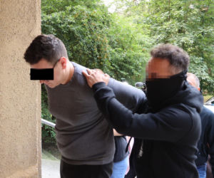 To on wjechał w rodzinę z niemowlęciem. Hubert B. doprowadzony do prokuratury w Krakowie