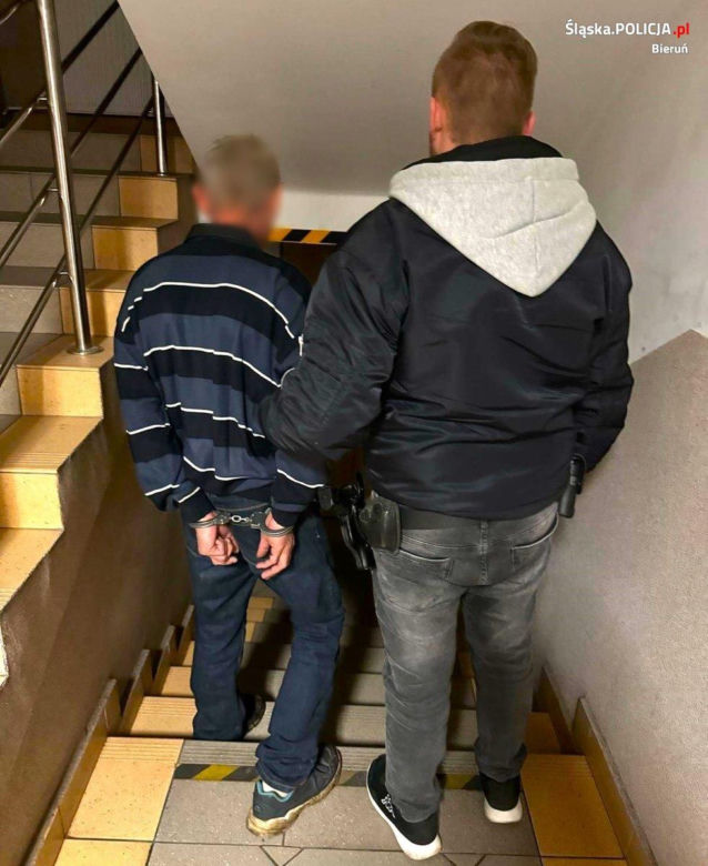 Najpierw razem pili, a potem się pokłócili. W trakcie awantury 59-latek ugodził kolegę nożem