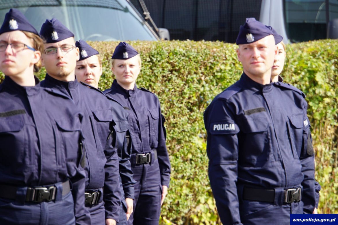 Ślubowanie nowych policjantów z Warmii i Mazur. Zobacz zdjęcia! 
