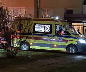 Sąsiedzi znaleźli zwłoki. Tragedia w bloku na Bemowie