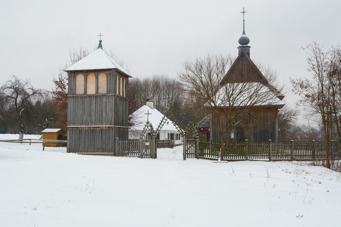 Zima w skansenie. Zobaczcie niezwykłe widoki z Muzeum Wsi Lubelskiej!