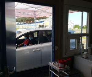 Punkt szczepień drive-thru w Siedlcach