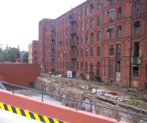 Hotel Andel's przed rewitalizacją – fasada północna