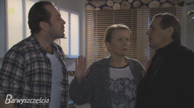 Barwy szczęścia po wakacjach 2015. Zenek Grzelak (Jan Pęczek), Basia (Sławomira Łozińska), Borys (Jakub Wieczorek)