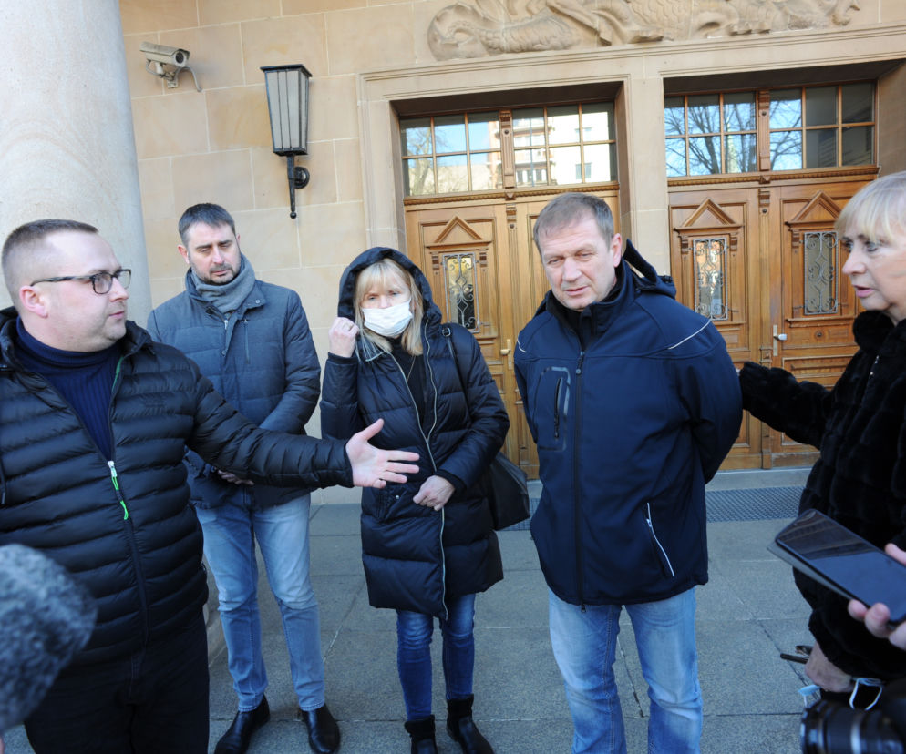Rodzice Bartka, który zginął podczas policyjnej interwencji, zeznawali w szczecińskiej prokuraturze