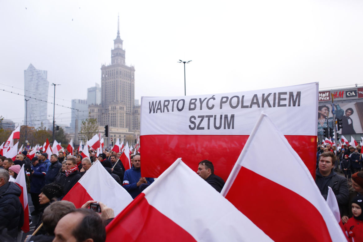 Marsz Niepodległości 2023 w Warszawie. Mamy ZDJĘCIA ze stołecznych ulic! GALERIA część 1