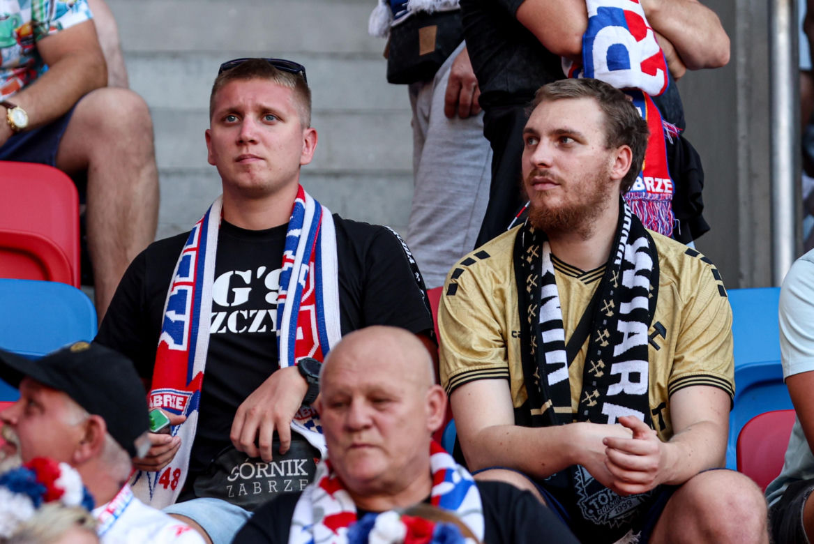 Zobaczcie zdjęcia kibiców z meczu Górnik - Fenerbahce i krótkie podsumowanie środowego spotkania na se.pl