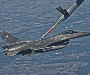 Polski F-16 i francuski Airbus A330 MRTT. Jak wyglądało tankowanie w powietrzu po defiladzie?