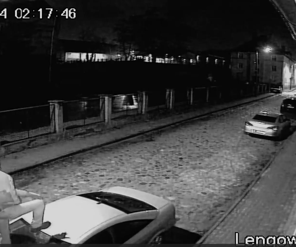 Olsztyn: Policja szuka sprawcy zniszczenia samochodu