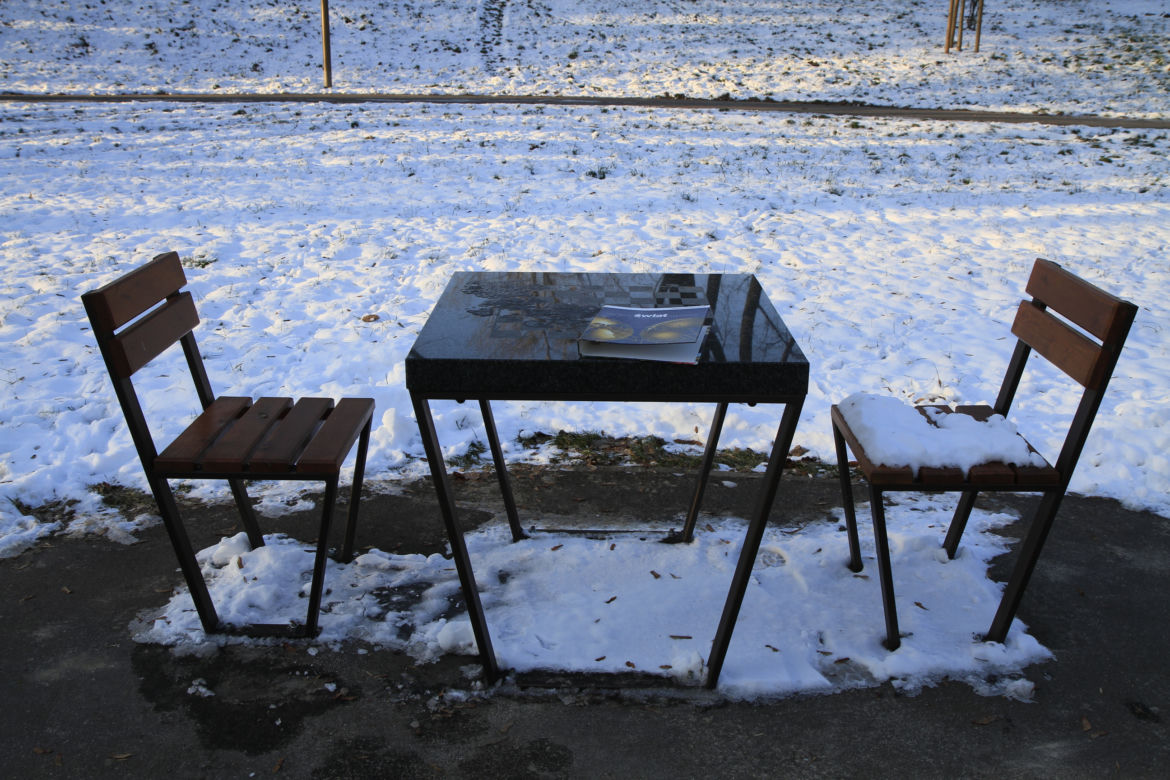 Park Ludowy w Lublinie oprószony śniegiem. Zobacz zdjęcia ze spaceru!