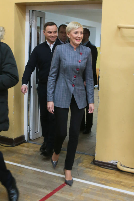 Agata Duda w garniturach