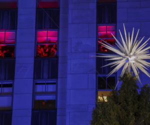 Legendarna choinka w Rockefeller Center już świeci