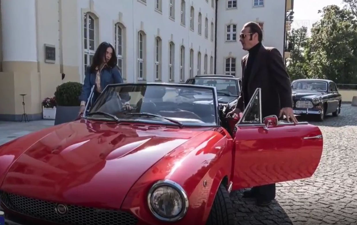 Stulecie Winnych 4: Janusz (Paweł Małaszyński), Michelle (Maria Pawłowska)