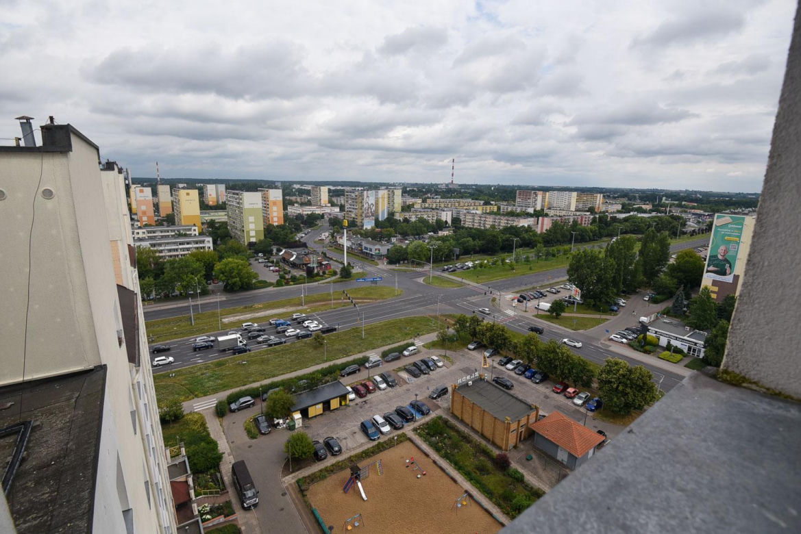Wieżowiec-gigant z Torunia ma 47 metrów. Zdjęcia robią wrażenie