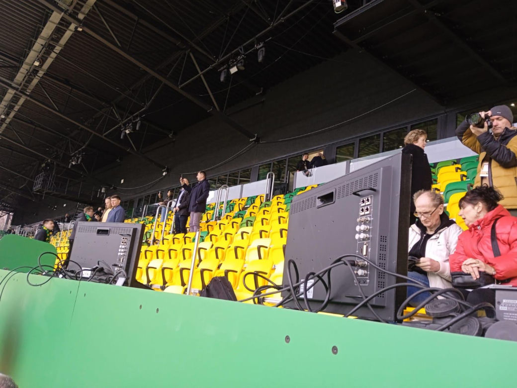 Inauguracja Areny Katowice. Nowa Bukowa tętni życiem, zaczęło się od niespodziewanego wydarzenia